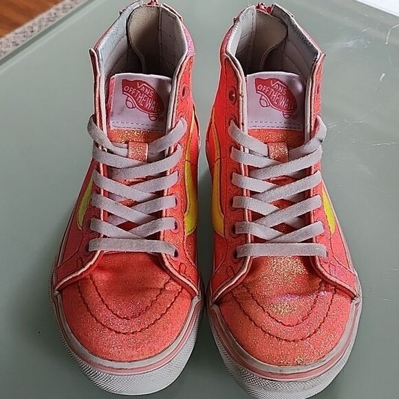 Vans Off The Wall Skateboard High Tops - Picture 2 of 9